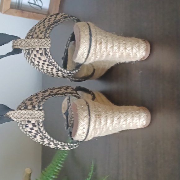 Kate Spade Black & Tan Woven Espadrille Ribbon Wedge Sz 7 - Picture 9 of 11